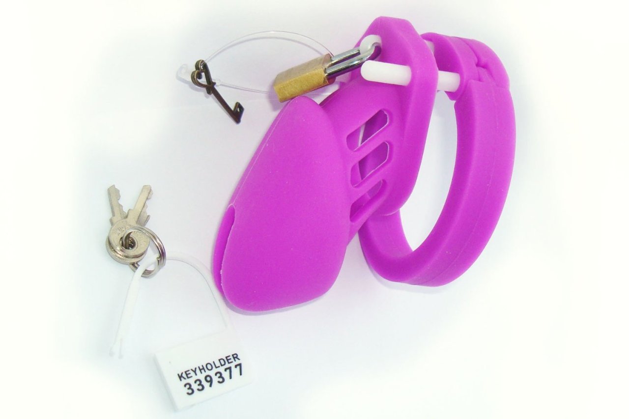 I&rsquo;m shopping for my first cage and I&rsquo;m really digging this one.
