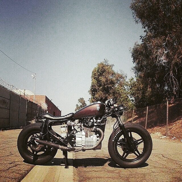 My buddy @mrmansonff has his 79 Honda CX500 FOR SALE! Contact him for more info @hondacaferacers