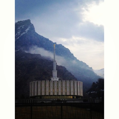 I GET TO SEE THIS EVERYDAY.!#provo #temple #lds #itslikemagic #sweetglorybe #saywhat