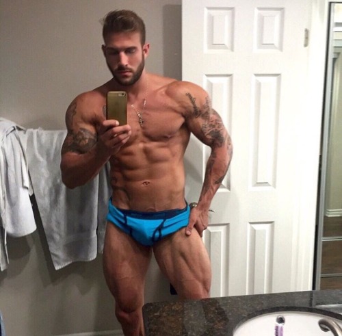 hotfamousmen:    Travis James Tardiff  