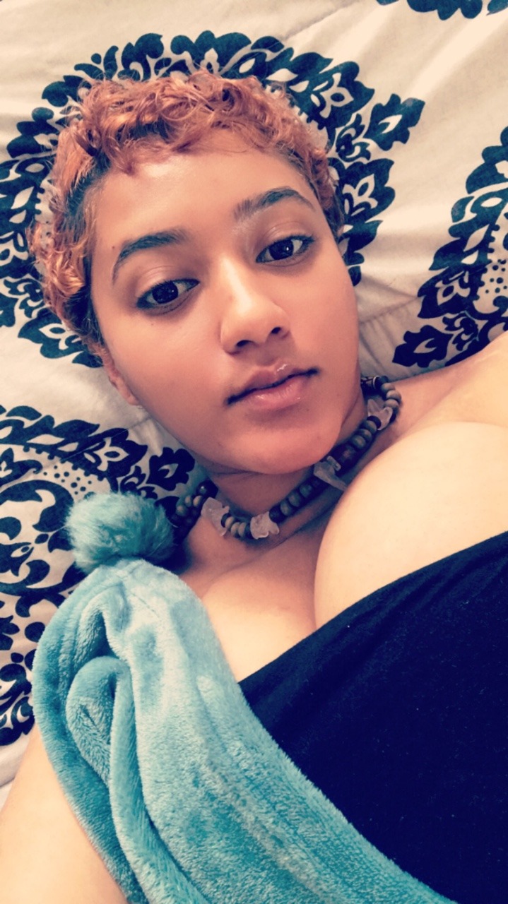 yallbetternotdeletemyshit:  fatassbrylatres:  Damn I’m fine 🤤💗  Woooooooow
