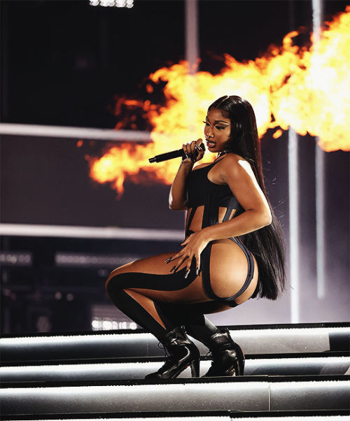 gettingscrazy:Megan Thee Stallion 2022 Billboard Music Awards