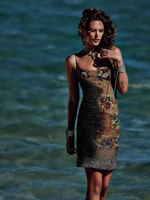 itshautephoto:Catherine McNeil by Gilles Bensimon for Vogue Australia, October 2014