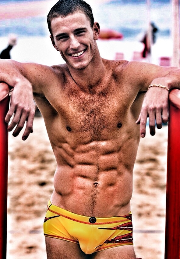 briefsgalore:  Every day new hot guys showing off their body in briefs or speedos!