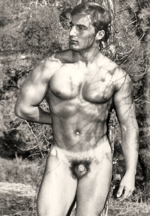 relaxjustbreath:  Hottie 😘😘