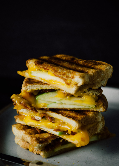 guardians-of-the-food:
“ Apple Bacon Grilled Cheese
”