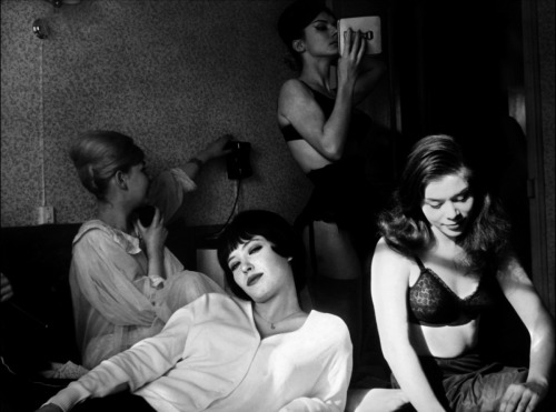 highvolumetal: Anna Karina, Vivre sa vie (Jean-Luc Godard, 1962)