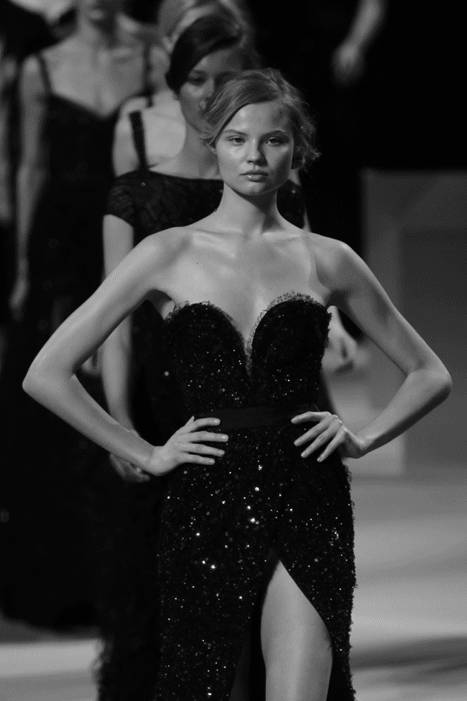 indieindielove:  aphoticsouls:  le-jardin-de-la-mode:  Magdalena Frackowiak  B&W FASHION  - 