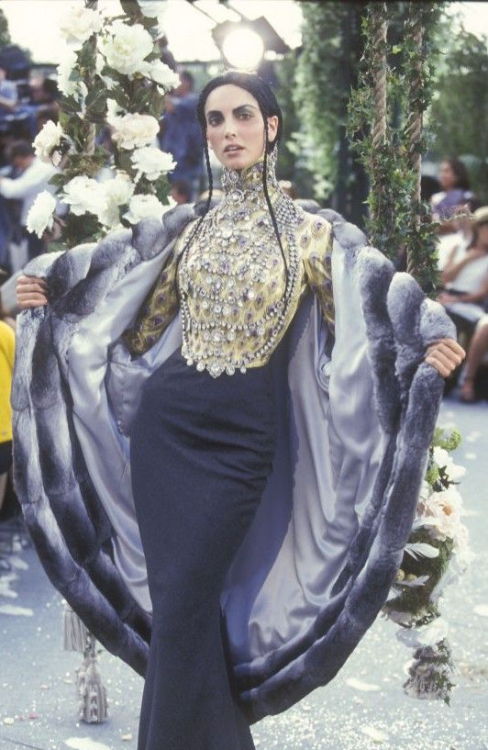 psychedelicfur:Christian Dior F/W 1997 Haute Couture