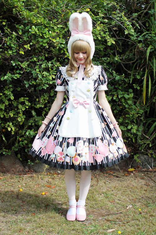 princess-peachie:bonniviwii:My coord from yesterday’s Eater Meetup! It’s becoming a little tradition