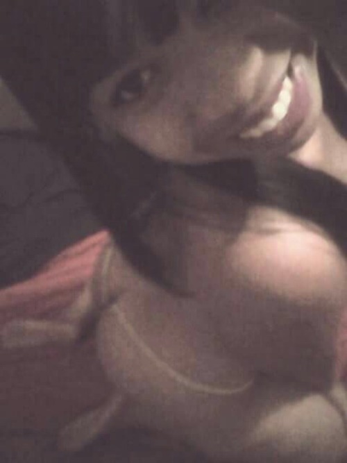 ajodelpai:  Más de Pokahonta Mmm rica PUÑETA todas dedicas al fan hospitalizado que ama esa nena 😋😈