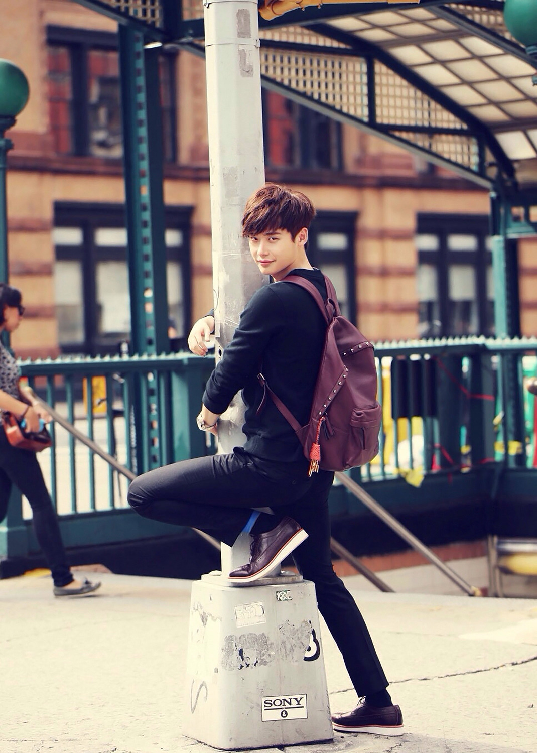 kpophqpictures:  [MAGAZINE] Lee Jong Suk – InStyle Korea September Issue ‘14 1070x1500