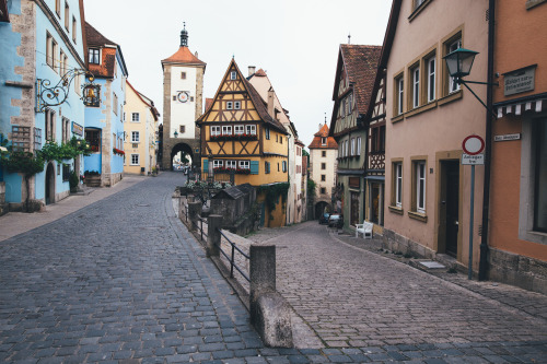 brianfulda:Roaming the streets of a 12th century European town.Rothenburg ob der Tauber, Germany. Ju