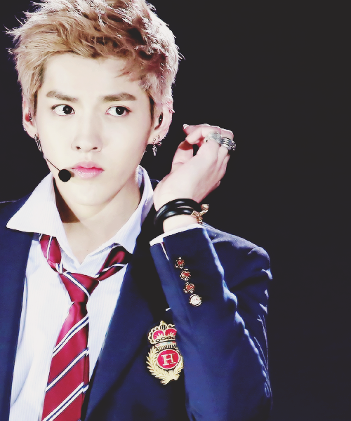 porkdo-bi:  hot student-stripper Kris. 