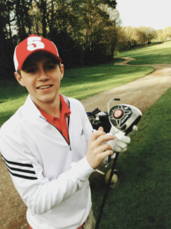 liaems:  Niall playing golf today. 