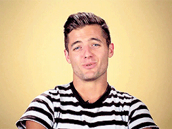 robbaerogers:Robbie in new BuzzFeed video, LGBT Athletes Respond To “Perfect Body”