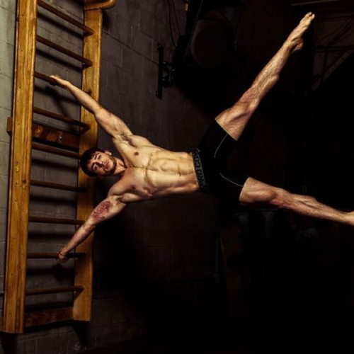 meniloveat5280:  Follow for over 95,000 examples of The Art of Man