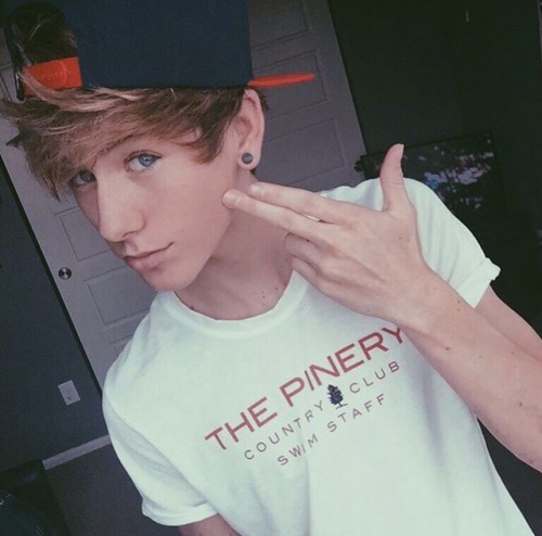 healinggabriel: Pictured: Gabrielminus the ear and nose piercings and the snapback, this is a pretty
