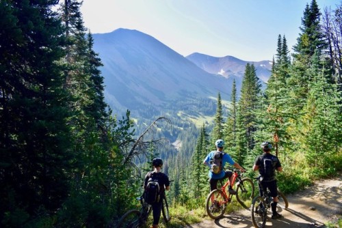 bikeroar: roaradventures: 5 Biggest benefits of spending your vacation on a bike tour Vacations are