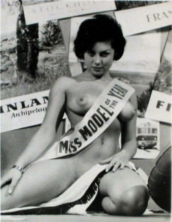 Retrogirly:  June Palmer 