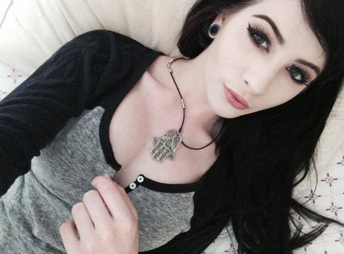 hells-cuties:  ♡alternative babes♡