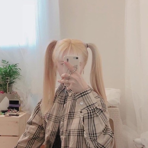 *✲ﾟ* random ulzzang girl, like or reblog if use/save *✲ﾟ