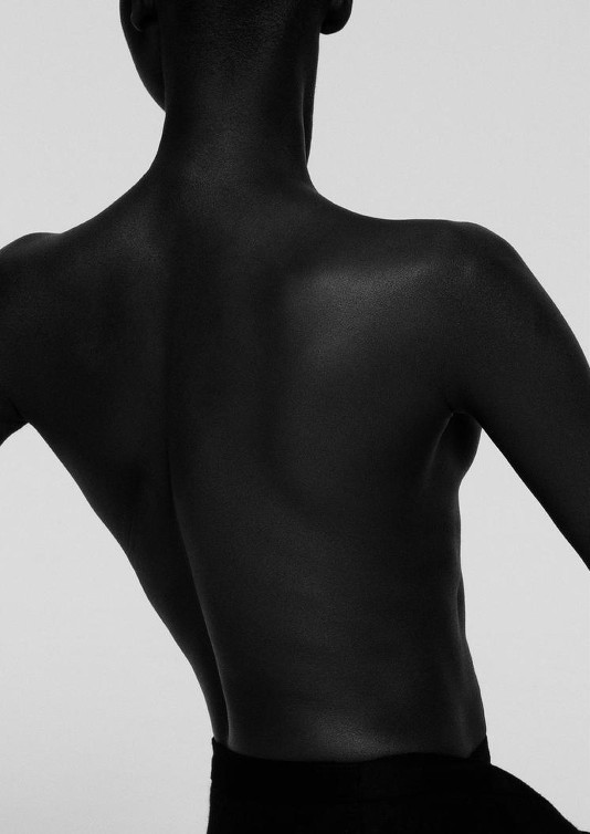 anjes:  Shot by Paul Jung and styled by Jessica Willis, this black &amp; white