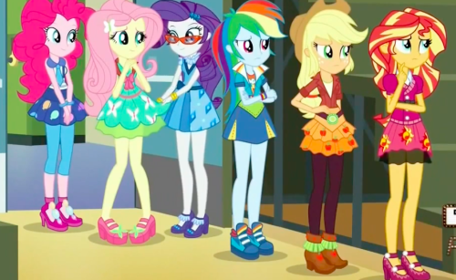 fuck my little pony or whatever but every single outfit presented in these movies is the most lesbia