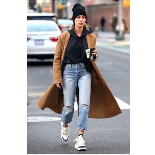 @haileybaldwin spotted in New York in Rigid Re-Release Le Original Bungalow @frame #streetstyle #str
