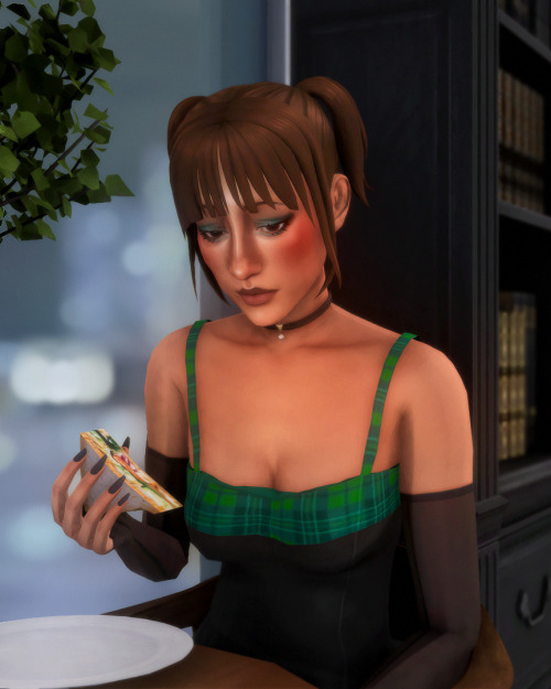 orphyd: I moved my pretty little goth into the city where she can eat overpriced sandwiches, reject 