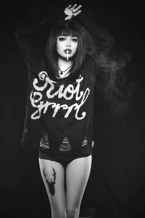 s-a-o-s-i-n:  b&w