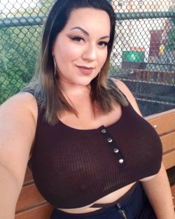 thicksexywives1:  Fall is coming and her nipples are already getting hard 🎀🎀😈🔥