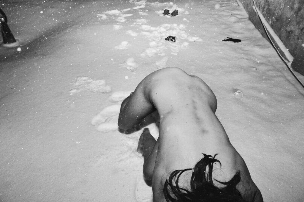 lilachaus:  And I began to unravel like I felt I would.  More of my work at @beyondsaynuls