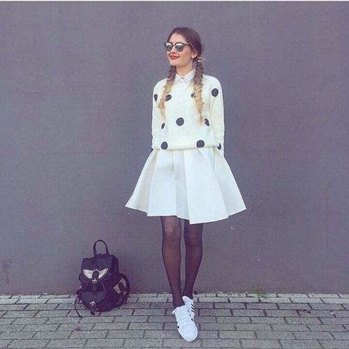 razumichin2:White skirt, off-white sweater with big fots, white sneakers and black tights