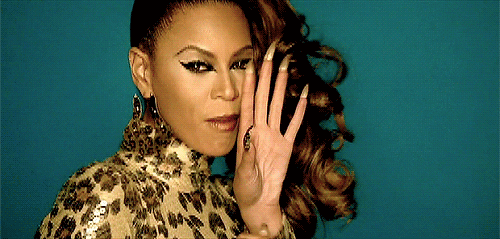 parks-and-rex:  classicbeyonce:  kitty kat, 2006  