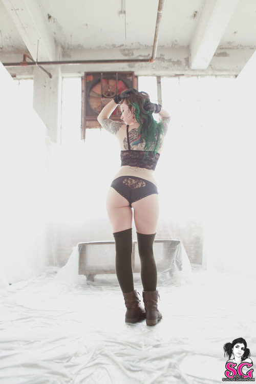 past-her-eyes:  Firefly Suicide firefly.suicidegirls.com Link to South African SuicideGirls