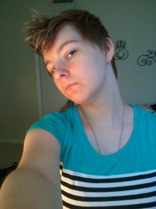 lapyslazuly:newwwwwwww haircuuuuuuuuti’ve never had short hair before so let me know what you think 