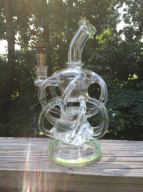 sm0ke-her-0ut: stoned-outta-my-mind420: New piece. I’m in love. This is so gorgeous!