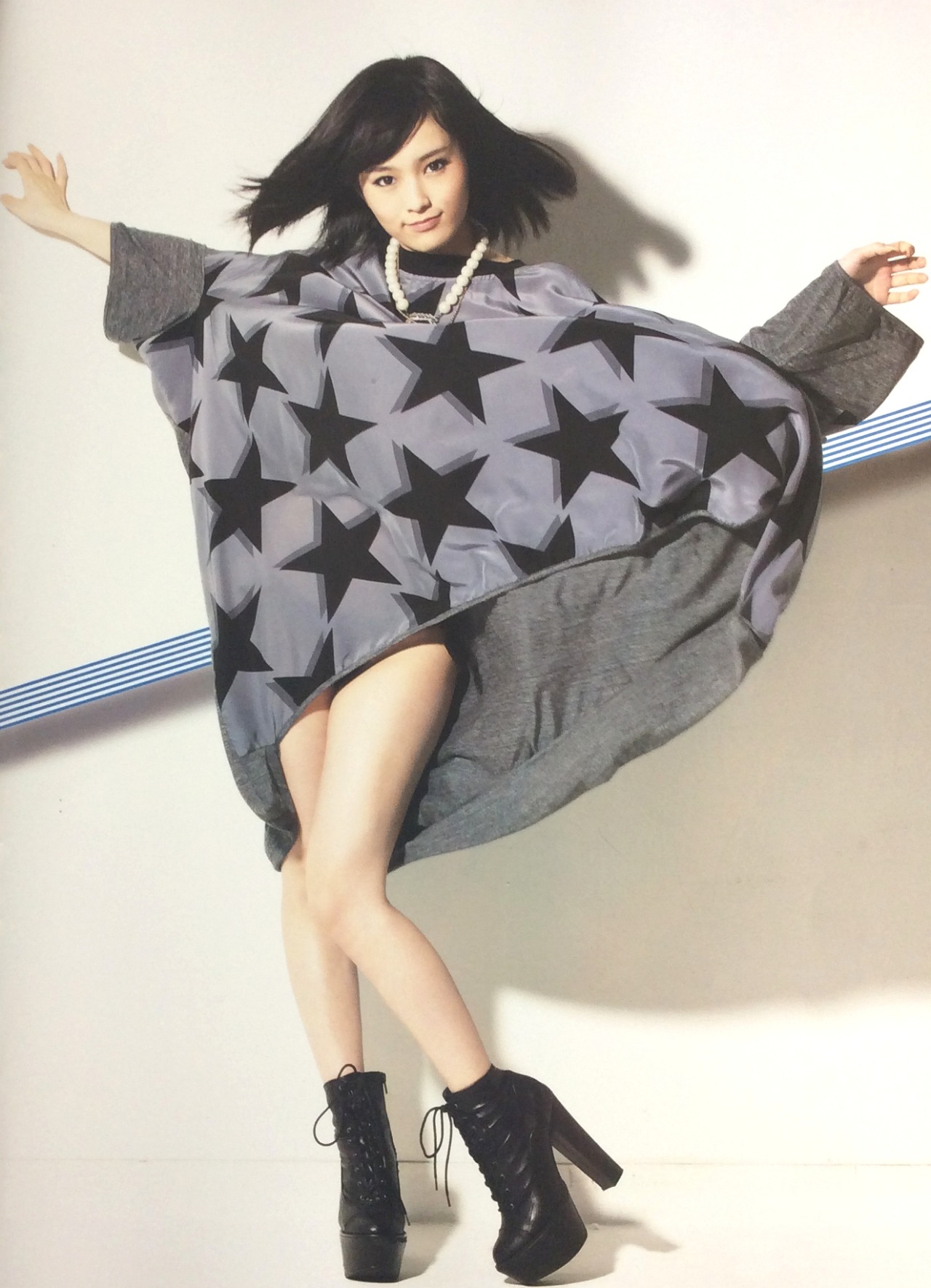frankgenesis:  01/100 day Morning Musume’s Haruna Iikubo VS AKB48′s Yamamoto