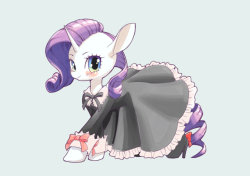 conbudou:Rarity in a dress <3