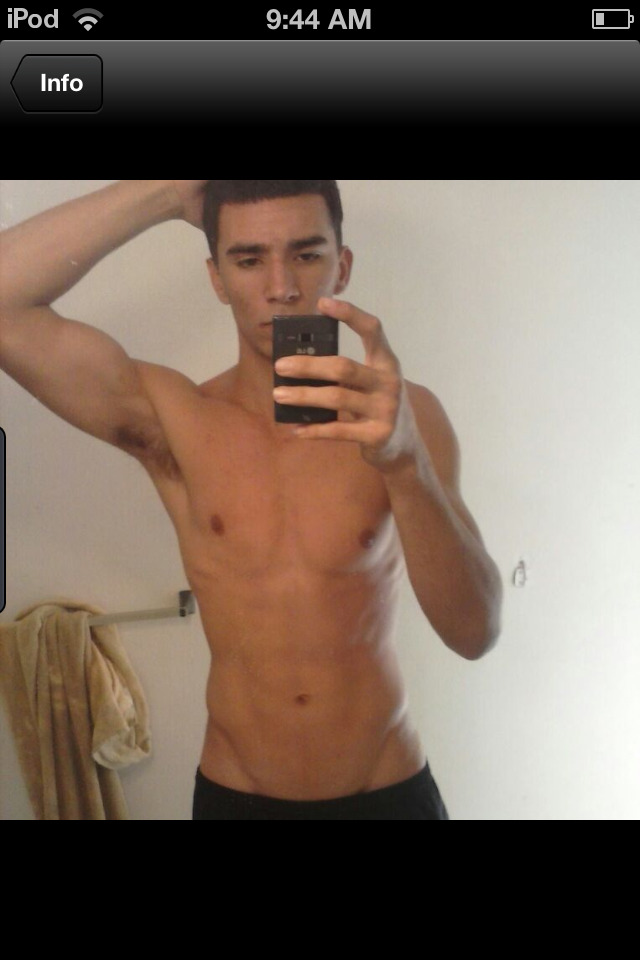 rainbowtint:  hawaiiboysexposed:  boy 19 he’s such a asswhole… but w.e. got his
