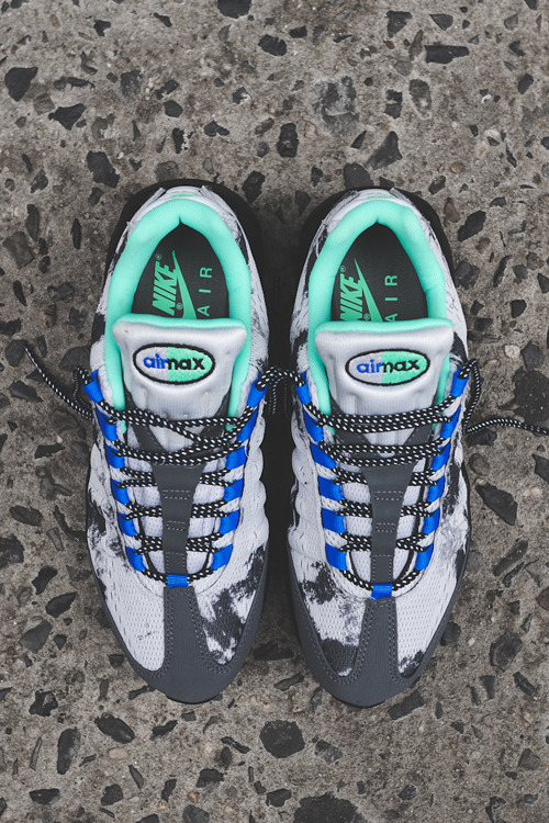 maxhellasick:  NIKE AIR MAX 90 & AIR MAX 95 EM PRM @ KITH NYC