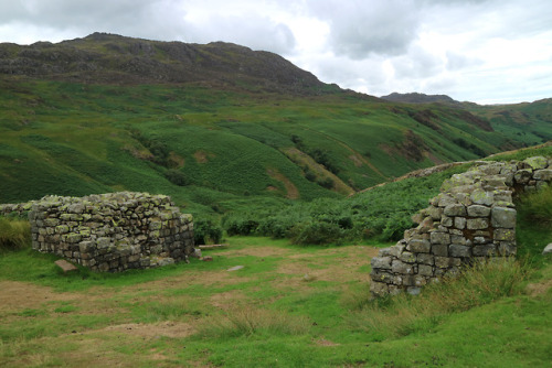 The four outer gates of Hardknott Roman Fort, Cumbria, 31.7.18.Like all typical Roman forts, the out