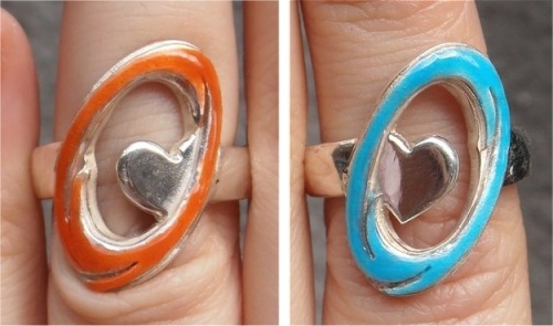 dahbahtman:  Geek Engagement Rings R2-D2 (Star Wars) Star Trek Insignia (Star Trek) Tri Force (Legend of Zelda) Spiderman  Hello Kitty  Decepticon (Transformers) Space Invader  Playstaion  Portal Metroid  Geek Engagement Rings Boxes Geek Engagement