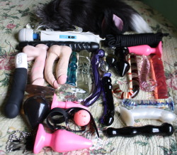 submissivefeminist:  sterlingsea:  sterlingsea:  I sorted out all my toys because I had the feeling I lost one I’m still not convinced that I haven’t…  oh wait I found it minus ben wa balls and a bullet vibe  Holy shit, that transparent-black anal