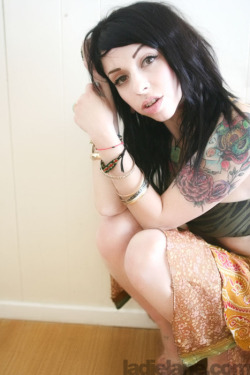 itattoobabes:  girl tattoo