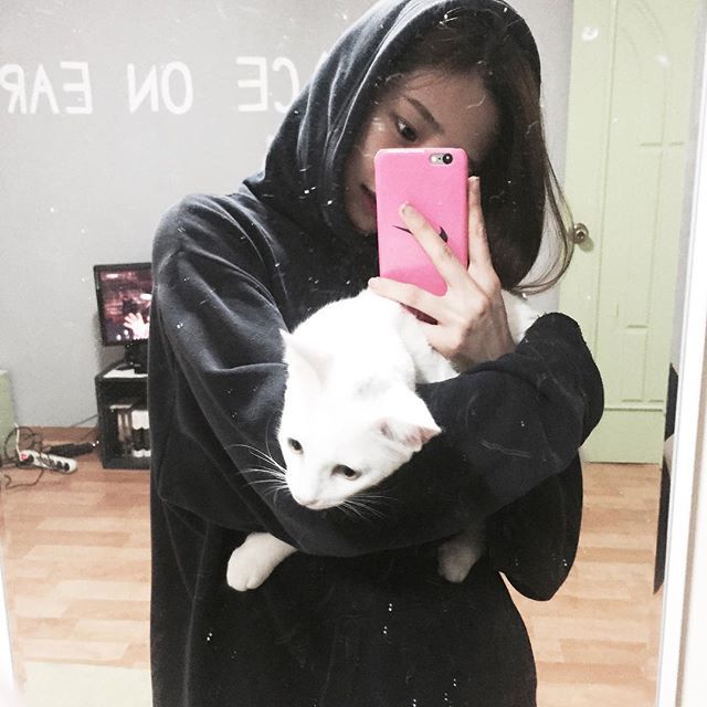 fcknaegyo:  @ lil_j_tattooer 