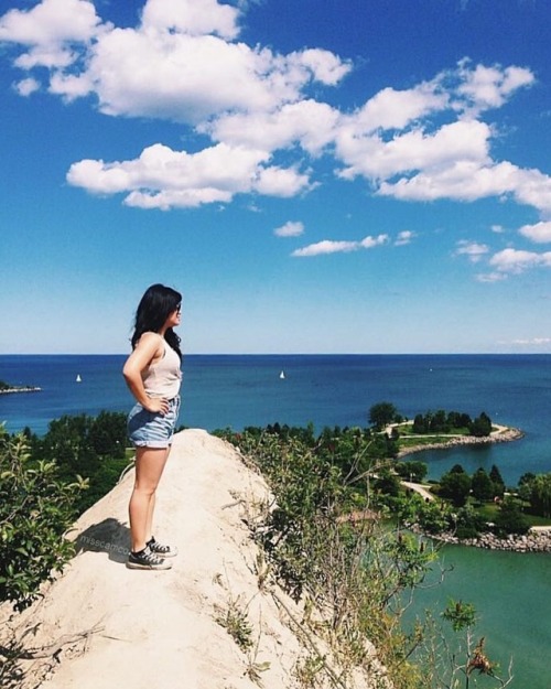 #Throwback to warm summer days at #ScarboroughBluffs. We have a vlog up on my channel from our very 