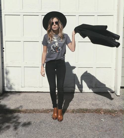 rosegalfashion:We love this Fall outfit and you?@rosegalfashion Review by @glambytorieblissfree ship