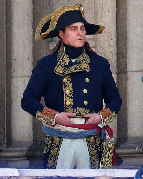 kiki-de-la-petite-flaque:Joaquin Phoenix as Napoleon Bonaparte 